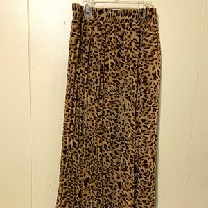 Long leopard pleaded skirt. Fits like S/M